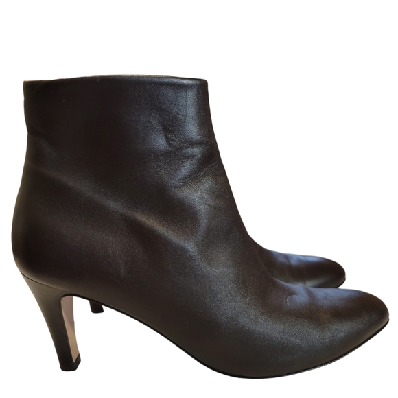 NWOB New Salvatore Ferragamo Brown Almond Tow Heeled Ankle Boots 8 B Perfect! - Picture 2 of 8